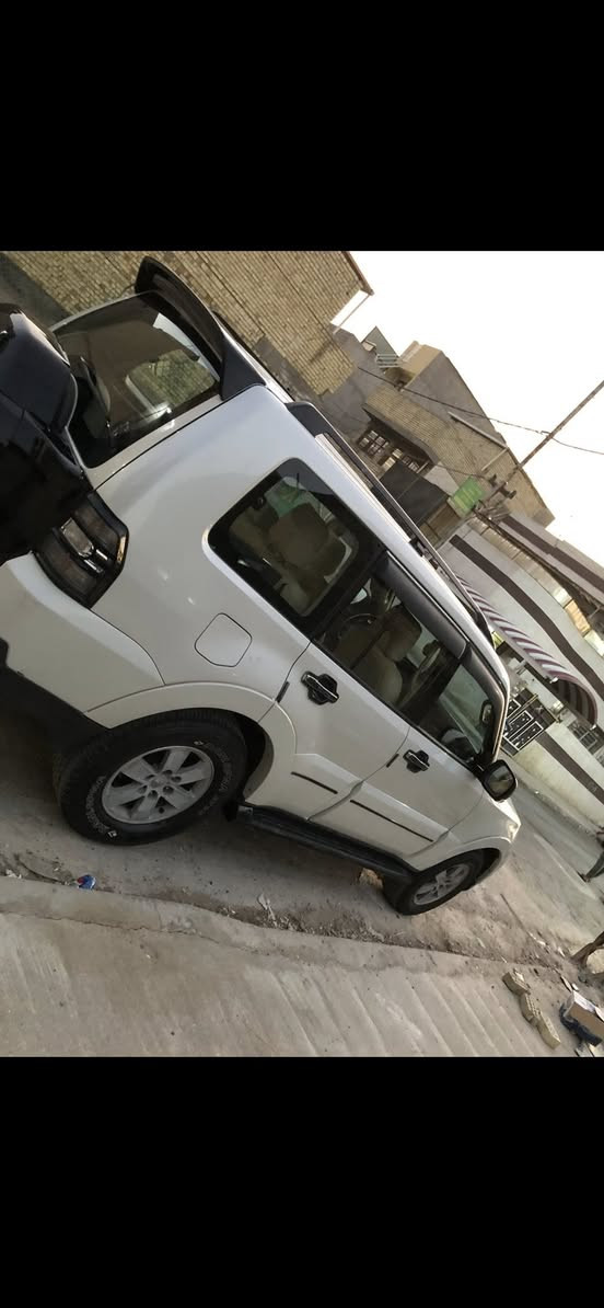 سلام عليكم

 باجيرو خليجي محرك 3000 ( للمراوس )

 2008 محدث 2010 فول مواصفات  .

 شعندك مراوس تفضل 

 للاستفسار اكثر *********** مكاني الدوره او الكراده
