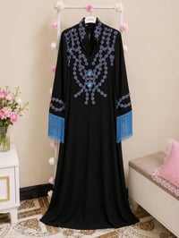 فساتين • ملبوسة مرة • نظيفة