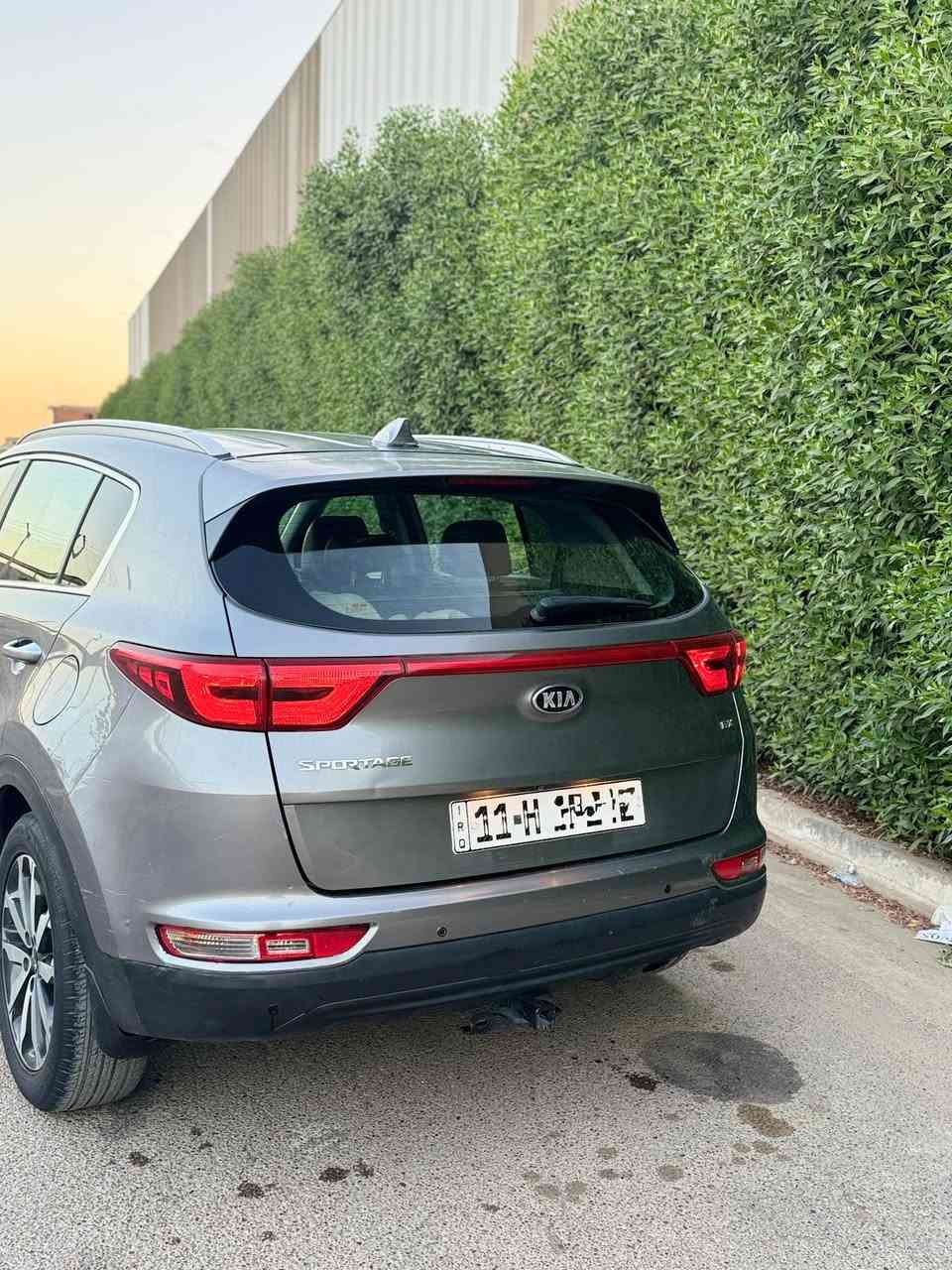 سلام عليكم كيا سبورتج وراد امريكي حادثه فقط بنيد بدون دواخل 2017 فول مواصفات بصمه كراسي كهرباء جلد شاشه كبيره تبريد قطعتين رقم بغداد الدولي الجديد بأسمي السياره جاهزه من كل النواحي السعر 139 وبيه مجال العنوان بغداد الدوره مقابل كليه دجله للااستفسار ***********
