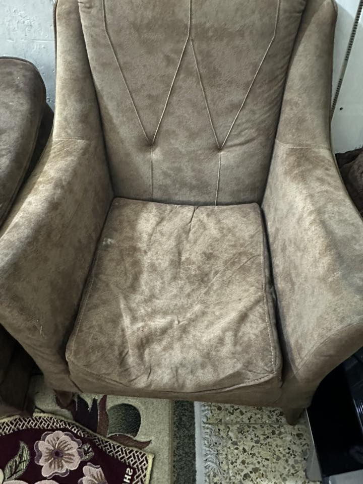 السلام عليكم تخم تركي 10مقاعد بس اثنين شويه دايسات ويصلح  بغداد الشعب شارع الصحه *********** راسلني واتساب ما متواجد ع فيس
