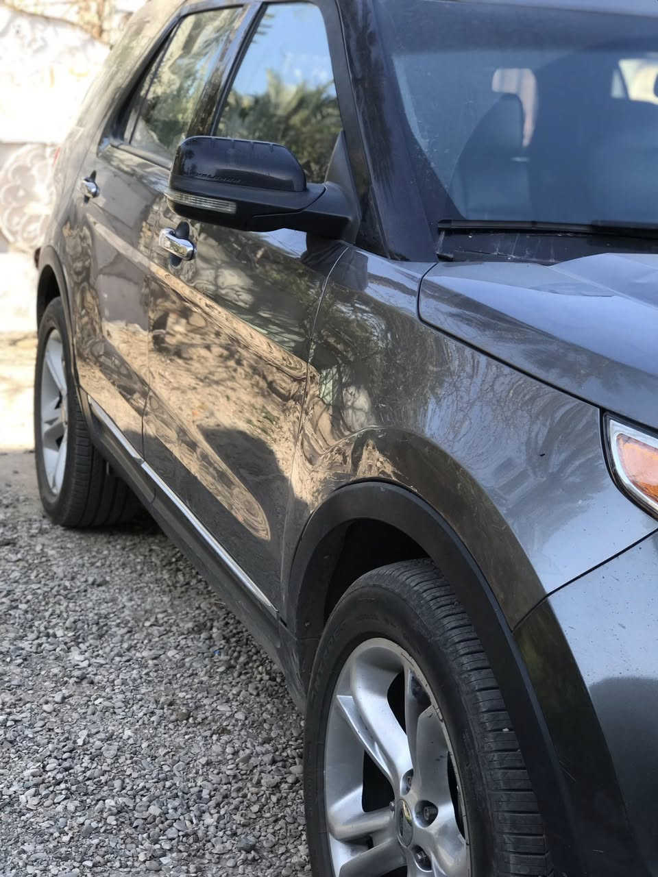 السلام عليكم من رخصه الادمن فورت اكس بلور موديل ٢٠١١ داخل العراق بدون ضرر بعراق بيها صبغ قليل بالباب السايق لتواصل اكثر اتصل وبخدمتك ***********
