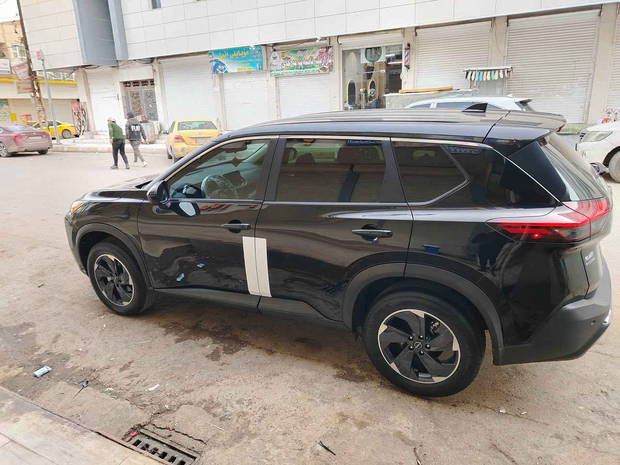 سلام عليكم اخوان للبيع نيسان روج موديل 2024 ماشي 18 الف مايل مواصفات SV سياره كلين بدون صبغ بدون دواخل بدون ارباك بدون تعديل بدون شخوط بدون رصعه سياره شرط بجم خلفي كبس سياره خير من الله بدون اي نواقص كولشي بيها شرط فحص صور حادث موجود داخل منشور مكاني كركوك سعر خابر تدلل ملاحظه سياره كاتي تترقم شمالي. ***********
