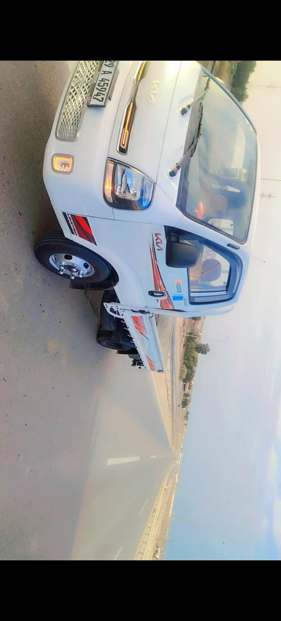 السلام عليكم كيا فحل للبيع 25 ماشيه 22 حقيقي محور تانكي 120 لتر كفاله عامه دعاميه ام الانار غلاف بدي مغلون اصلي المكان كوت مركز مدينه  رقم الهاتف ***********
