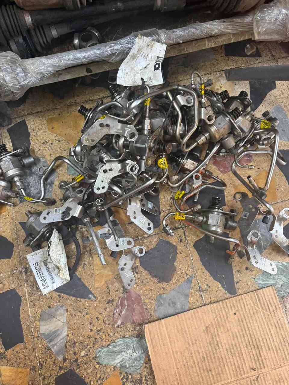 بيت الشوفر2..
لتجارة قطع غيار جميع سيارات الشوفر...لبيع المواد الاحتياطية والتفسيخ لسيارات الشوفرليت ( الماليبو / امبالا /جي ام سي اكاديا/ جي ام سي تيران / شوفر اكونكس/ )...
يتوفر توصيل لكافة محافظات العراق ...
العنوان : بغداد - الشيخ عمر - مدخل ساحة الطيران - الفرع الاول على اليمين - المحل الرابع .
اتصال واتس اب الرقمين  ..مرتضى الساعدي ***********. ***********
***********
