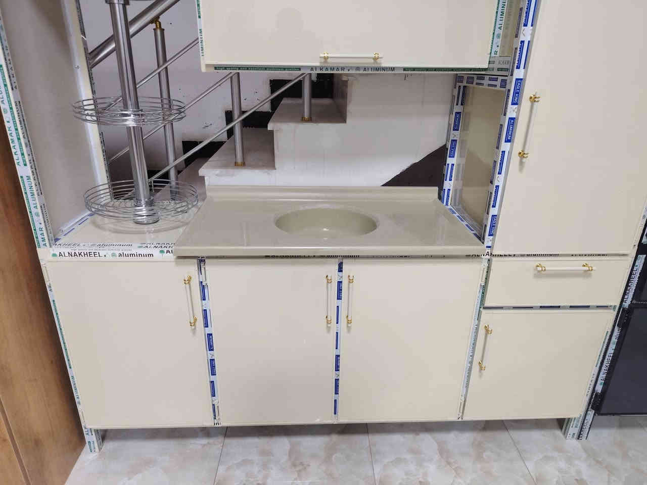 ⚜️👑 مجمع ابو بلاش للاثاث 👑⚜️.
جميع اللوان متوفر مختلف المديلات والقياسات صار عنده مراوس القديم بالجديد صار عدنه نضام القصد📌 العنوان كربلاء طريق الحر مجاور معمل الثلج  مقابيل الاتحاد الرياضي اي ستفسار الاتصال  يوجد واتساب 👈***********👉👈***********👉
