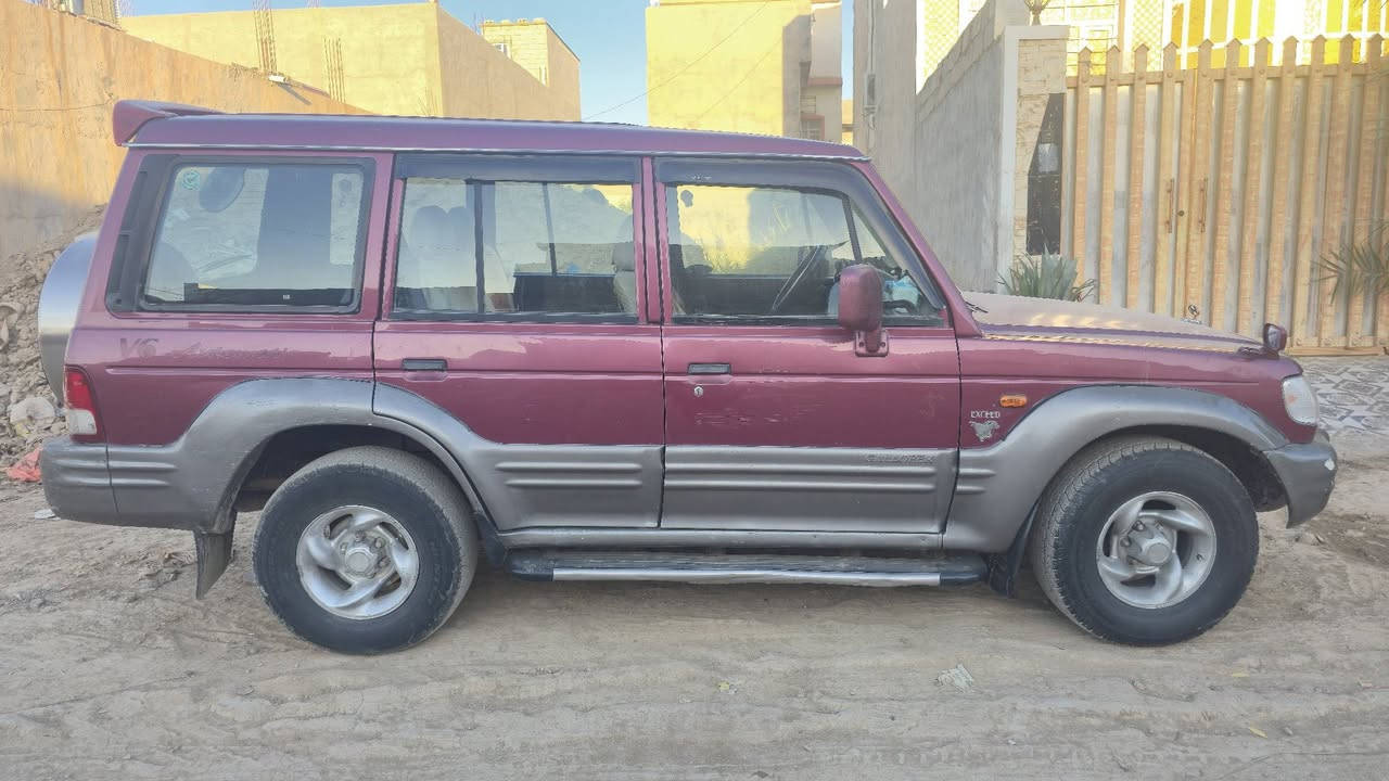 السلام عليكم سيارة كالوبر موديل 1997 محرك وكير خير من الله مكفول دواخل نضيفه الكشر بلادي السعر 65 بي مجال ***********
