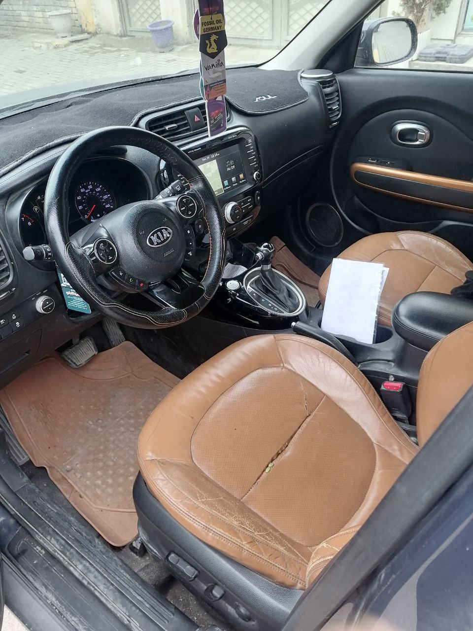 السلام عليكم

صول للببع موديل 2016 امريكي فول مواصفات ماشية 63 الف قابل للزيادة

مبدل بيها بابتين بالعراق وجارد البنيد
للتواصل على رقم الهاتف فقط مكلف بالنشر
***********
