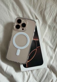 آيفون ١٦ برو ماكس • ٢٥٦ • بطارية ١٠٠