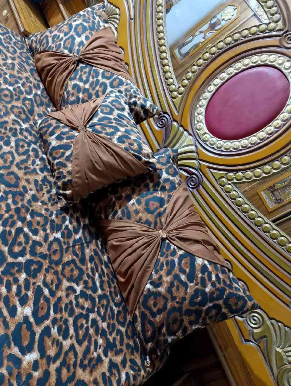 فرشات صيفي القماش امارتي 
متوفر الون كامله 
سعر ١٥معه كوشه 
توصيل موجود كل محافظات ٣


**إذا كنت صاحب هذا الإعلان وتريد حذفه لأي سبب، رجاءا أرسل رسالة إلى الدعم الفني**