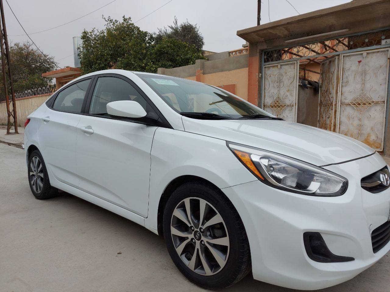 السلام عليكم.. اكسنت امريكي2017ابيض بدون صبغ دعاميه خلفيه مبدله ويل كب اصلي اربع دسك تحكم ستيرن جديده السياره برغي مامفتوح بيها رقم نينوى الماني وباسمي تبريد ثلج السيارة على ايدي من 2018  عداد76الف السعر125قفل اتصال***********
