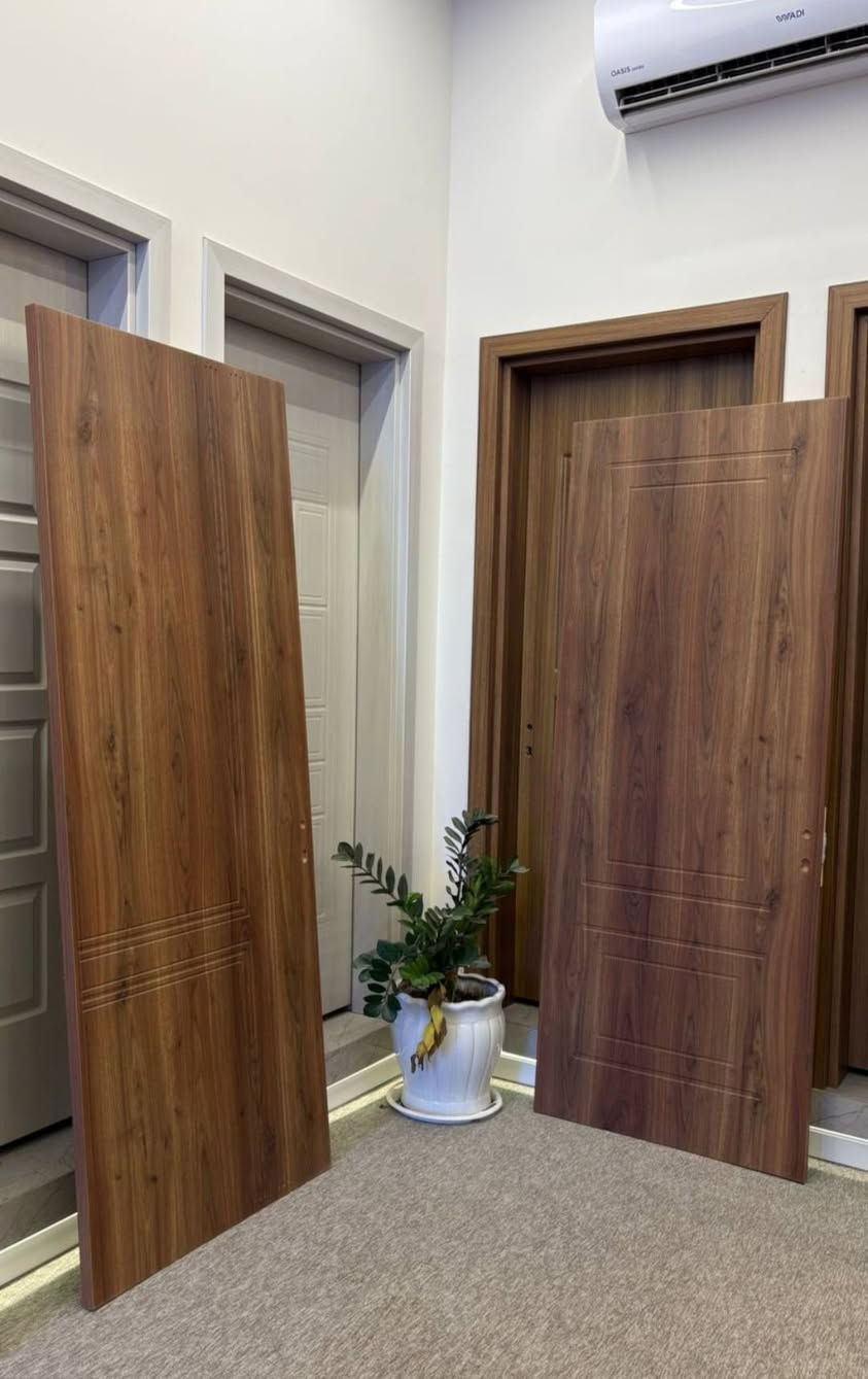 ابواب داخليه درجه اولى ثقيل
240 الف مع شد ونقل عرض خاص لمده محدوده 
للاستفسار ***********
العنوان البو فراج قرب جامع المدينة المنوره 
الخدمي جوه السده
