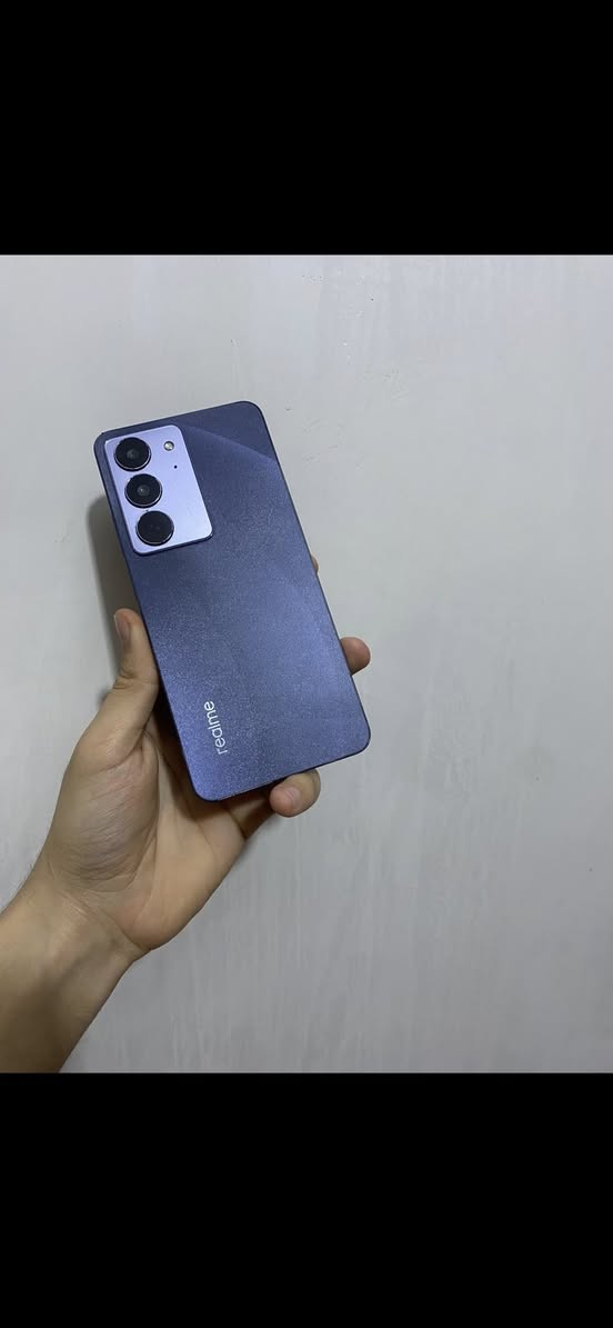 ريلمي C75X الجهاز كلش راقي 

السعر ١٩٠  وبي مجال 

مكاني بغداد حي اور  ***********

بطارية 5000 
ذاكره 256 
عشوائية 16 
شاشة بمعدل تحديث 120 هيرتز 
كاميرا 50 ميكابكسل
