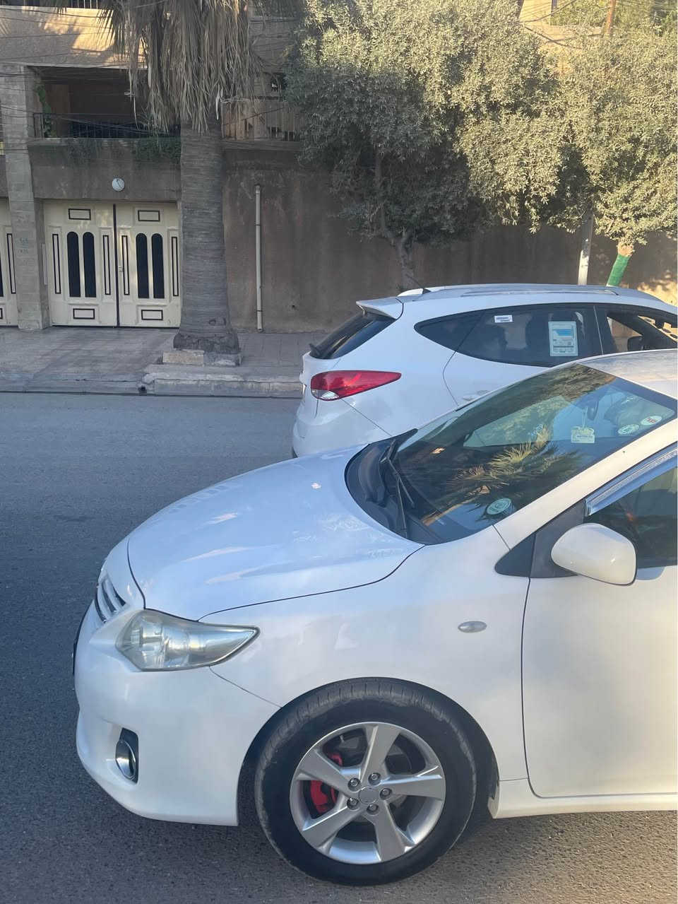 كورلا 2013 لون ابيض رقم اربيل الجديد ماشيه 285kmالسنويه 29  ب اسمي كير ومحرك شرط شاشه كامرا حساس امامي خلفي تخم تاير صدر امامي خلفي كله جديد بيها ربع بنيد صبغ  وبيها كوبون بانزين مكان السياره موصل الايسر 
*********** بي واتساب موصل, نينوى
