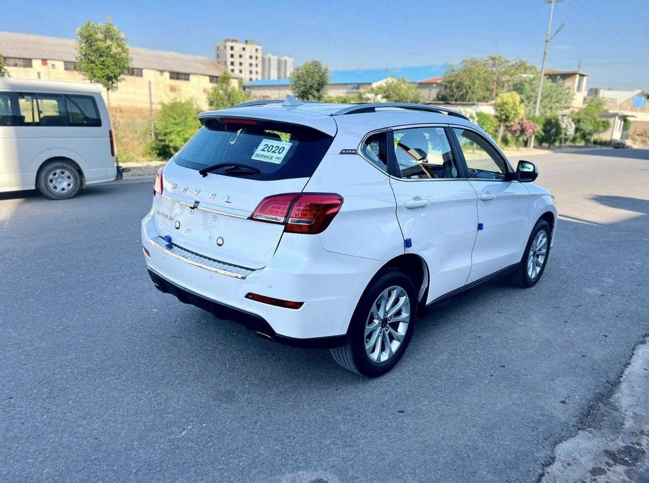 هافال H2 موديل 2020 فول فول موسافات (.. سلايد ..بةسمة ..بريك بةسمة .. شاشة گةورة .. كاميرا ..گوشين جلد بيلادي .. گوشين هيتر .. گوشين كارةبا.. تحكم ستيرن ..تحديد سرعة .. 8 اربك .. تبريد مركزي .. ناوي قهوهي بيلادي .. دوو بةسمةي بيلادي خوي لةكةل .. هةزة فةحس نوي هاتا 2027-5 بة ناوي خؤم دةعامي لو دةعامي بةشرت بي بوياغ تةنها سوندق بشتةوة كميك PDR هةية ) هةوليرة سعري 100$ رةقم تةلةفون ***********

