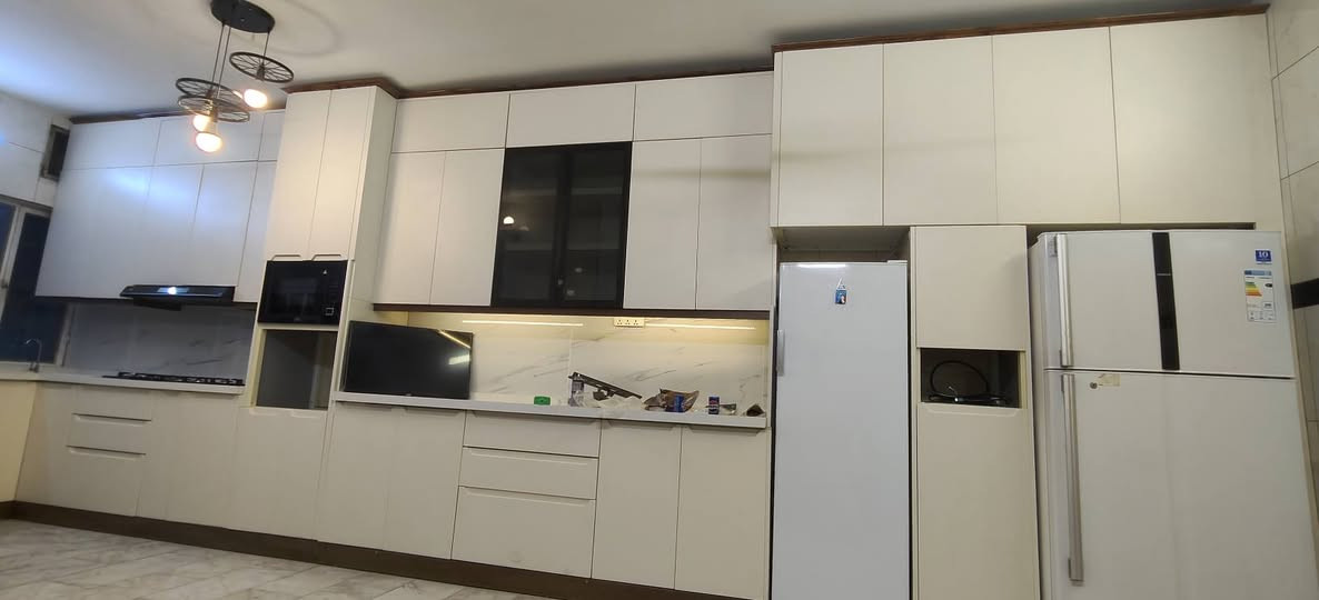 السلام عليكم
كادر جميع انواع الالمنيوم 

ابواب شبابيك محجرات كاونترات سكايلاي 

***********

***********
