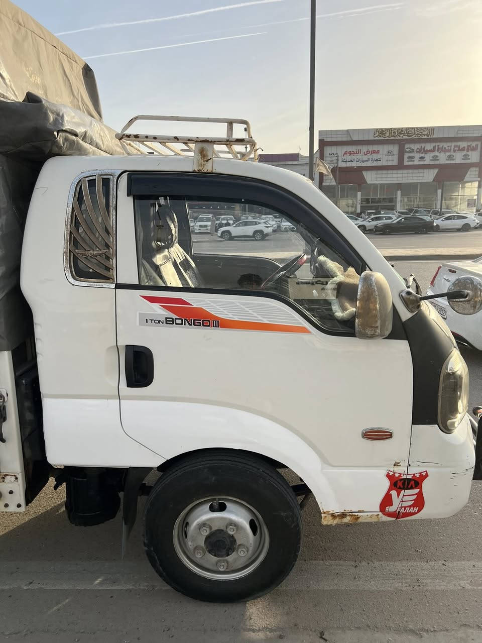 السلام عليكم كيه حمل للبيع
سعر 125 ورقه
سياره بسمي تحويل ثاني يوم
محرك جديد تخم تاير جديد
سنويه ورقم جديد 
مسكر مكيه محور سبلايم
الرقم الهاتف ***********
ما متواجد ع فيس واتساب او شريحه
