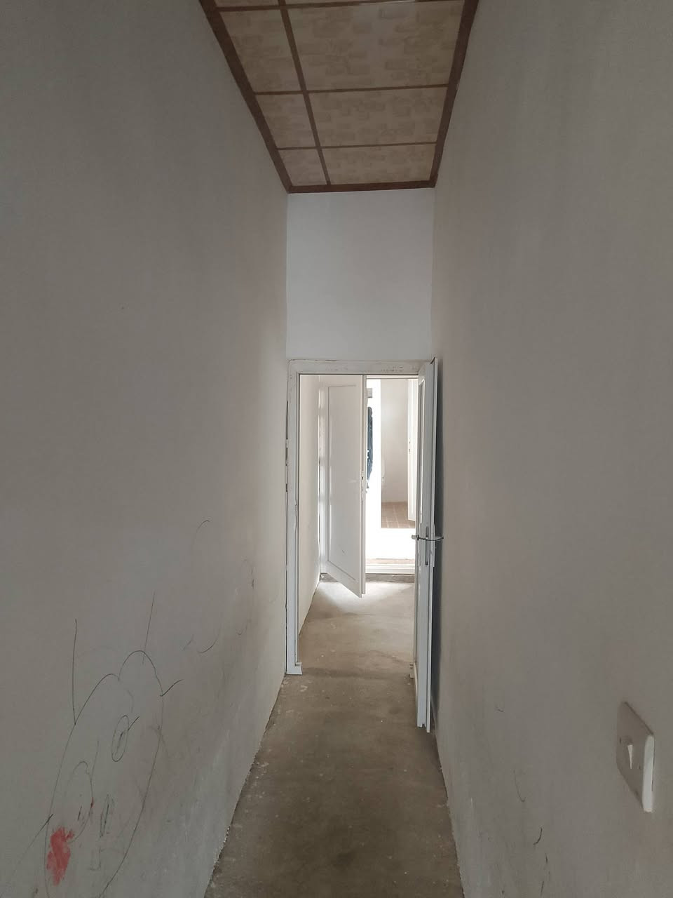 بيع سريع  توله فروش خلف معمل نسيج مساحه150متر غرفه ونص مطبخ هول خطار مشترك حمام صحيات طرمه مسجل بتطويب رقم الهاتف*********** واتساب
