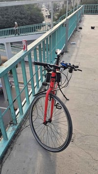 C700 X35 للبيع  حجم 28  معدن المنيوم نظيف اخو الجديد ما بي بس ضربة بال...