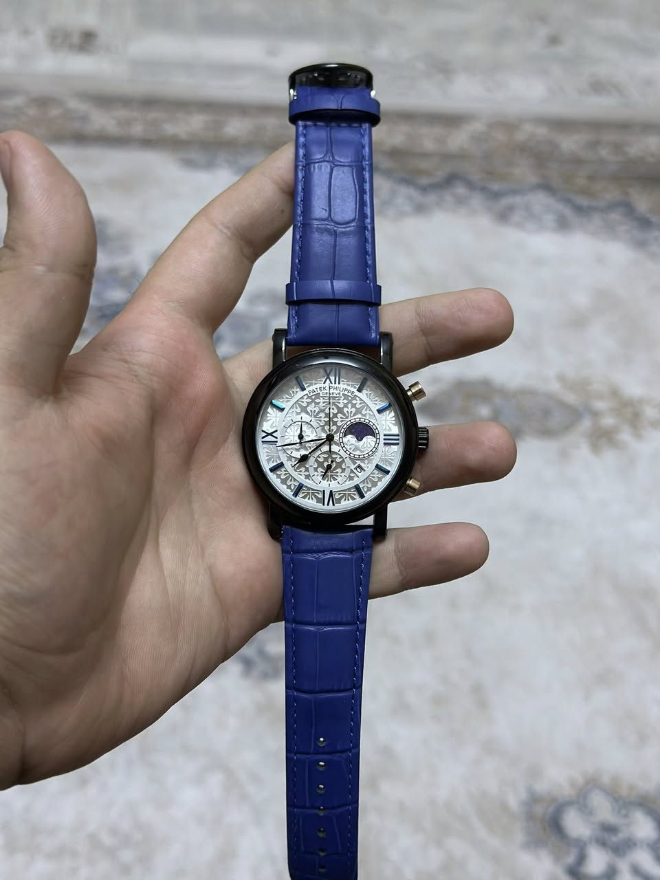 ساعة باتك فيليب باله سناتر شغاله سير جلد طبيعي قفل بحري ختم + سبحة تراب كهرب خشن + سكين اصلي من شركة سميث ويسون / سعرهن كلهن / 20 الف 
يوجد توصيل لكل محافظات ***********
