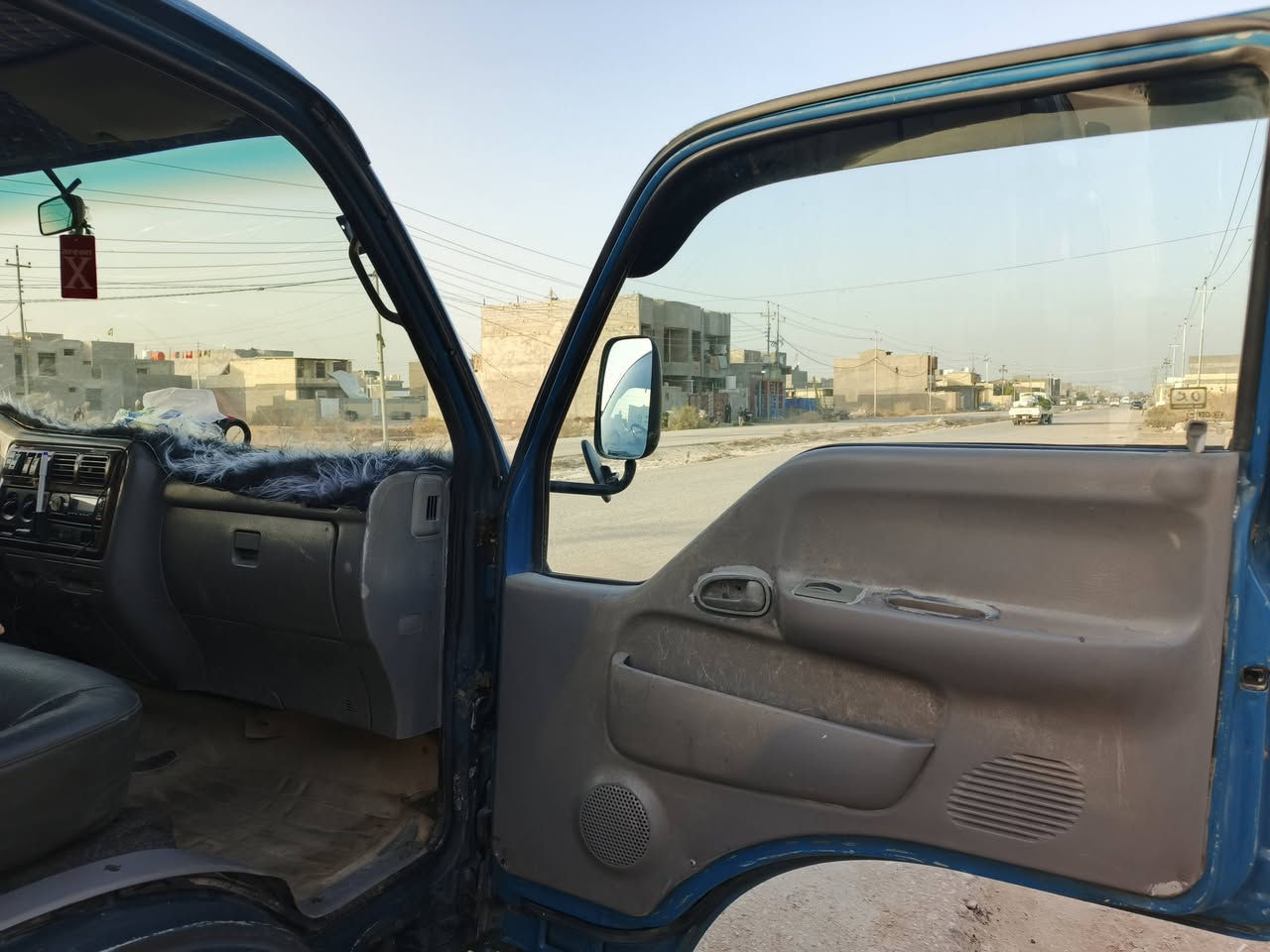 السلام عليكم ورحمه فونتيره موديل 1998 مكينه وكير وحداديه خير من الله وكهربأيات كله شغاله رقم دولي بغداد بسمي تحويل مباشر السعر المطلوب 53 وبيه مجال مكان بابل مراوس حسب القناعه ***********
