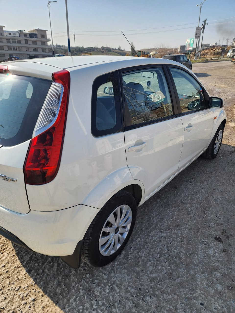 فۆرد فیگۆ 2012
نرخی 82 گەڵا
***********
