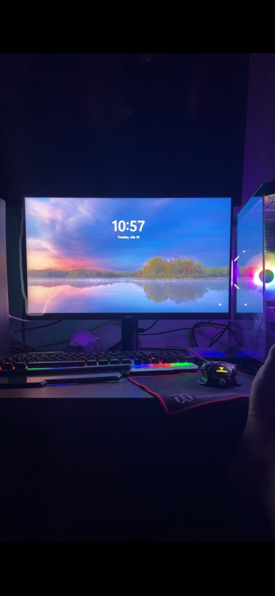 السلام عليكم
تجميعة للبيع 
CPU: i5 14400f

GPU: RTX 4060 (8gb) gigabyte

Motherboard: h610 gigabyte
 
RAM: (8x2) 16gb ddr4

Cooler: AG400

Storage: (2x512) SSD Pegasus

Case: SAMA Neview 2771M 
====================================
الشاشة: vortex 24inch
 240hz 1080p
 تدعم freesync وHDR
 
السعر وية الشاشة: 1.300.000


**إذا كنت صاحب هذا الإعلان وتريد حذفه لأي سبب، رجاءا أرسل رسالة إلى الدعم الفني**
