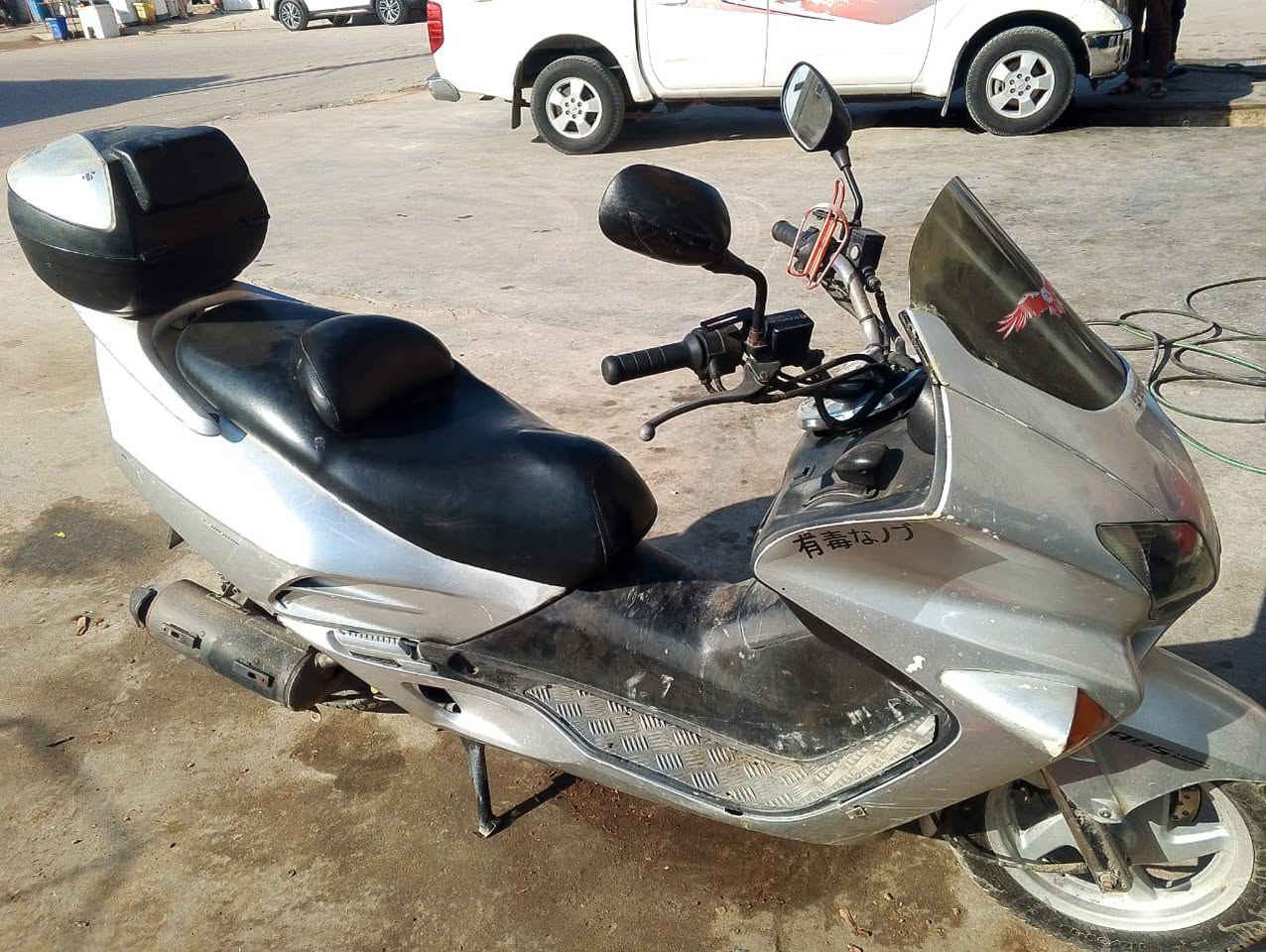 سلام  عليكم فورزه 06 دراجه نكره ونضيفه بيهه تلحيضات بلكفرات كهربائيات كله شغاله نظام ABS اطفاء وتشغيل تلقائي في عند الوقوف   تجي تفحص يلا تاخذ سعر 575 وبيه مجال مكاني بغداد الدوره رقم ***********
