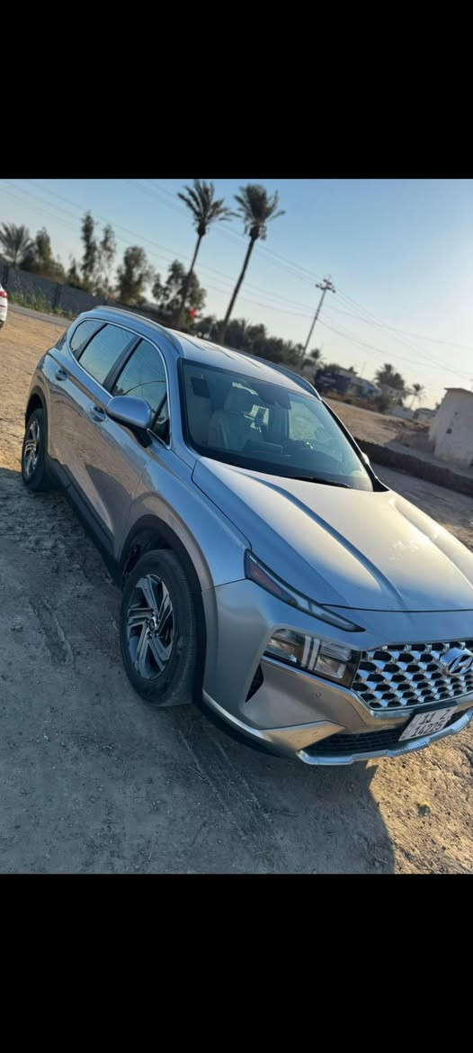 سنتافي  للبيع موديل ٢٣ المرغوب محرك ٢٥٠٠ اربعه سرندر  ٥ راكب الحادث بس حافه البنيد ماشيه ٤٩ ميل واسط العزيزيه  موبايل  ***********
