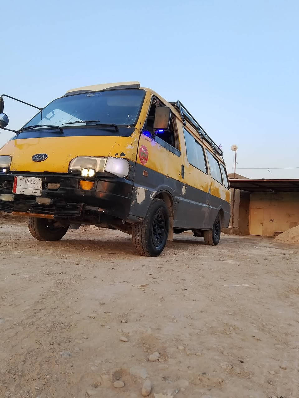 السلام عليكم كيا اسيا موديل 94 سنويه عضم عاج راعيه موجود مضروبه معجون بس تريد تنعيم وصبغ  تخم تاير جديد محرك بيه تنقيص وكير مكفول واكسل مكفول ملاحضه الدرج وسيباه مو النه يعني مو  وياهه السعر 30 وبيه مجال  المكان بابل اجبله  الرقم *********** اتصل
