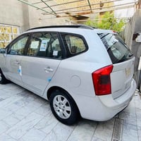 كيا كارنز • ٢٠٠٨ • رقم بصره