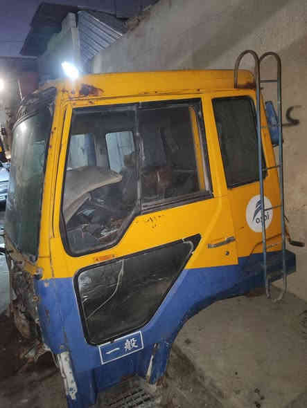 السلام عليكم
قماره فوزة مربعة دشبول كامل دواخل كامل كهربائيات
خياس ماكو ضربة ماكو
المكان البصرة
للتواصل ابو حسين ***********
السعر 8 اوراق وبيها مجال
