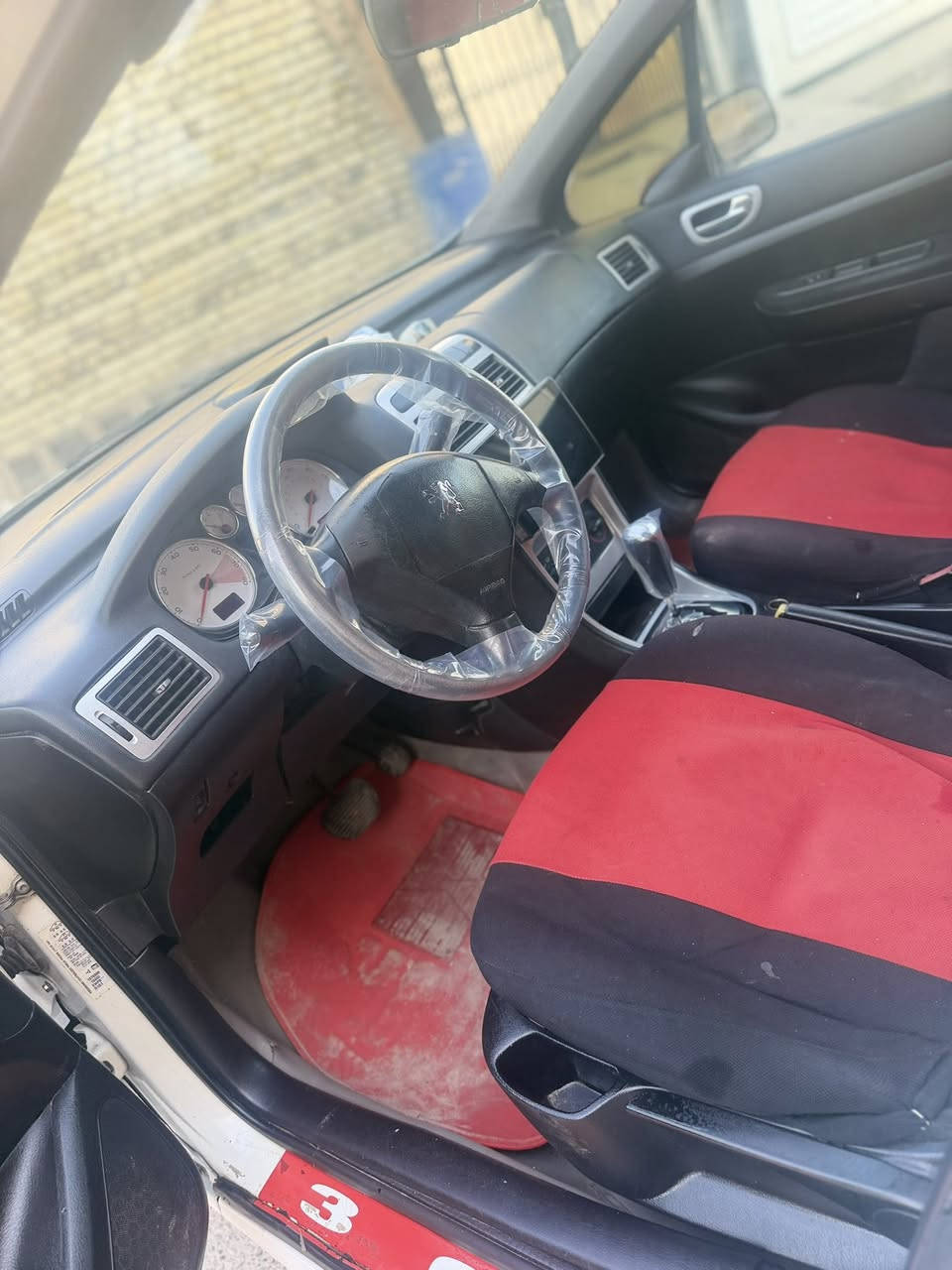 السلام بيجو فرنسي موديل 2006 كير مكينه كفاله سياره بيه جاملغ وبنيد صبغ سياره نضيفه جدا جدا السعر 46 وبيه مجال بصيط. بغداد ***********
