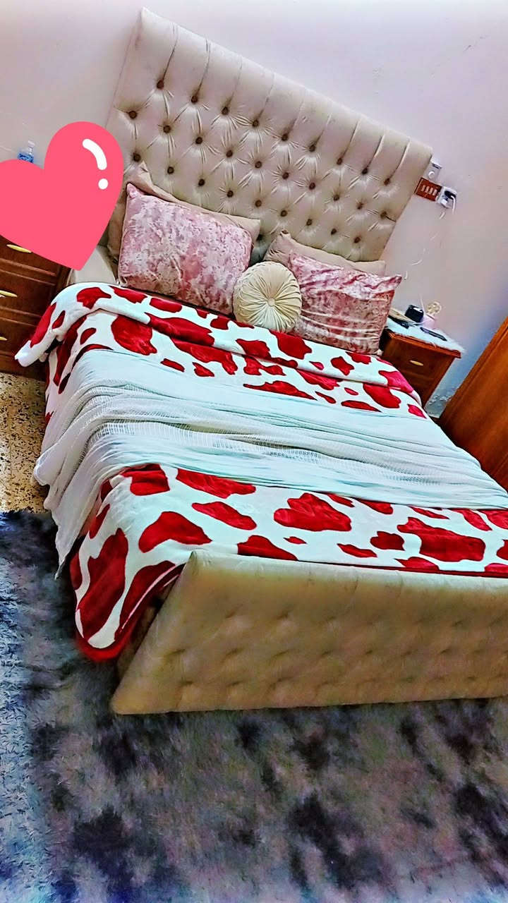 غرفه للبيع نجاره. فصال تركي درجه اولى صاج سعر مليون و50 وبيها مجال للشراي. صار 6 اشهر م̷ـــِْن شديتها بعدها لوك اي شخط او ضرر مابيها. والكنتور طابق واحد. 6 بوب. للتواصل عل واتساب فقط ***********
