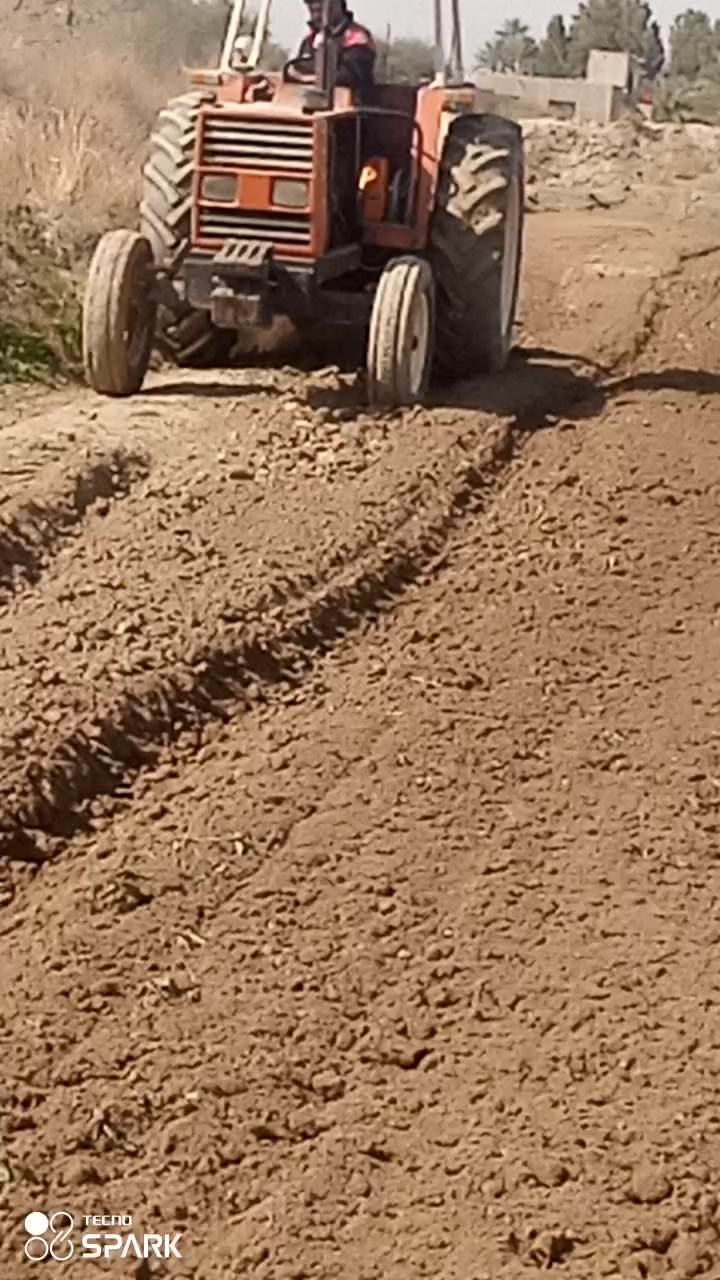 السلام عليكم مكينه فيات للبيع 780مكفوله كفاله عامه كير عله الشركه محرك ستندر شرط لاتنقيص ولاتبخير بدون جديدة احله من الصورة ***********
