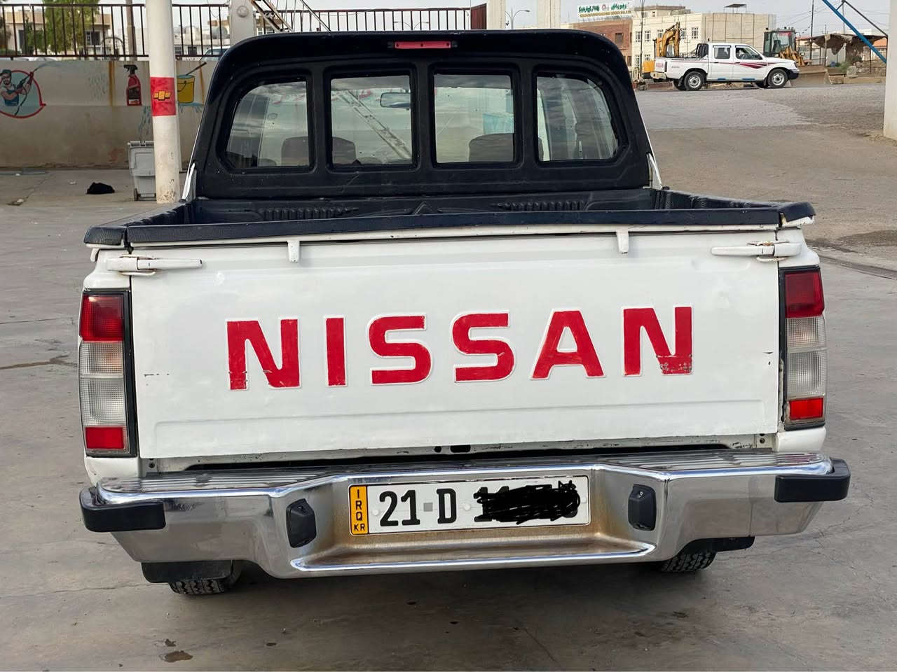 نیسان ٢٠٠٧ یابان ئەسل ناو سوور بی بۆیاخ سۆنەر مەوجوود دووجام کارەبای سەقف و بۆنیت تۆزی تەرزەی هەیە شایەنی باس نییە سایەرەکە زۆر پاکە تەقەو رەقەی نییە بەشەرەت تەبریت گیر مەکینە گشتی بەشەرت سەنەوی سالیکە بەسەر جووە رەقەم ئینگلیزیە ناوی زۆر جوانە سەیارەکە لە جەمجەمالە سعری ١٢٣ مەجالی برایانە 
*********** السليمانية, العراق
