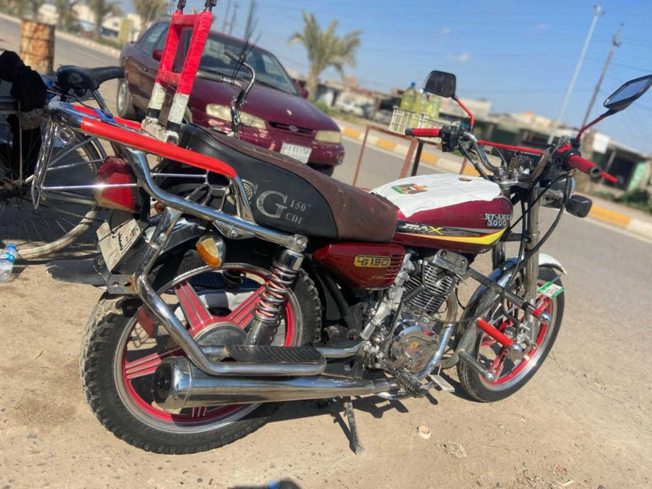 ماطور للبيع خمسة كير  ٢٠٢٠  السعر ٣٥٠ وبية مجال شغال كلشي ما بية  شرط محرك صافي  دراجة حلوة    ويل جديد مقص الورة بدلتو  مستعجل للبيع اتصل ***********
