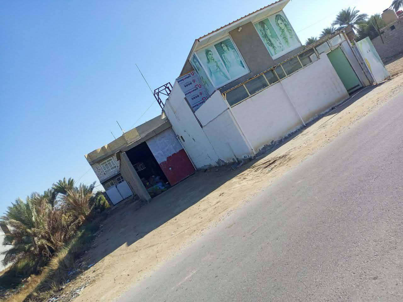 بيت للبيع طابقين الاول كامل والارضي بعده مع كراج وصالون نسائي وعلوه غذائية المساحة الكليه 750مترر
مكان بابل على الجدول قرب السادة الزركان قريب ع الحجام السعر خاص باقي تفاصيل اتصل على الرقم *********** .......***********
