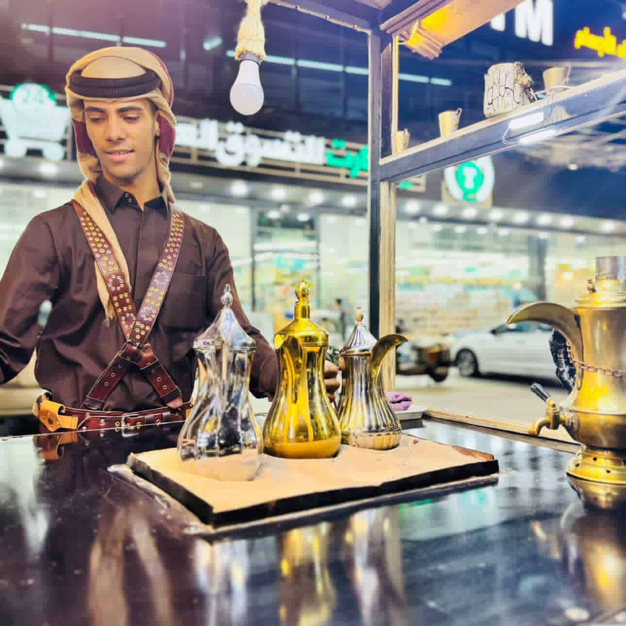 ضيافة عربية اصيلة ☕ 
مختص بتوزيع القهوة العربية بالزي التراثي  
لجميع المناسبة والا عراس والمجالس و المؤتمرات ! ***********
