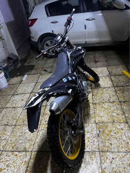 يرادلهة كازكيت لان بيهة نضوح دهن بين الكور والبوشه 
وشوي ترتيبات
للتواصل ***********
العنوان بغداد الجديده 
السعر 500
