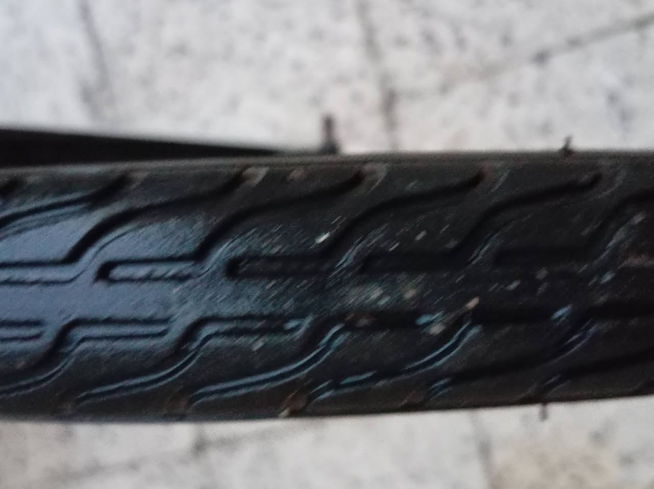 السلام عليكم بايسكل عبد الحليم البيع بايسكل حيل نضيف مانقصول كلشي بايسكل حيل جديد غراضو كامله مع طفريات مالو موجوده معه بايدرات جدد موجوده الستفسار تعل خاص السعر 40 بي مجل


**إذا كنت صاحب هذا الإعلان وتريد حذفه لأي سبب، رجاءا أرسل رسالة إلى الدعم الفني**