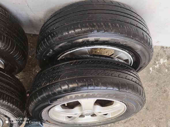 للبيع ويل كب مع تايرات  حجم 15 النتره افانتي  انضيف حيل السعر350وبهم مجال
***********
***********
مكاني ايسر
