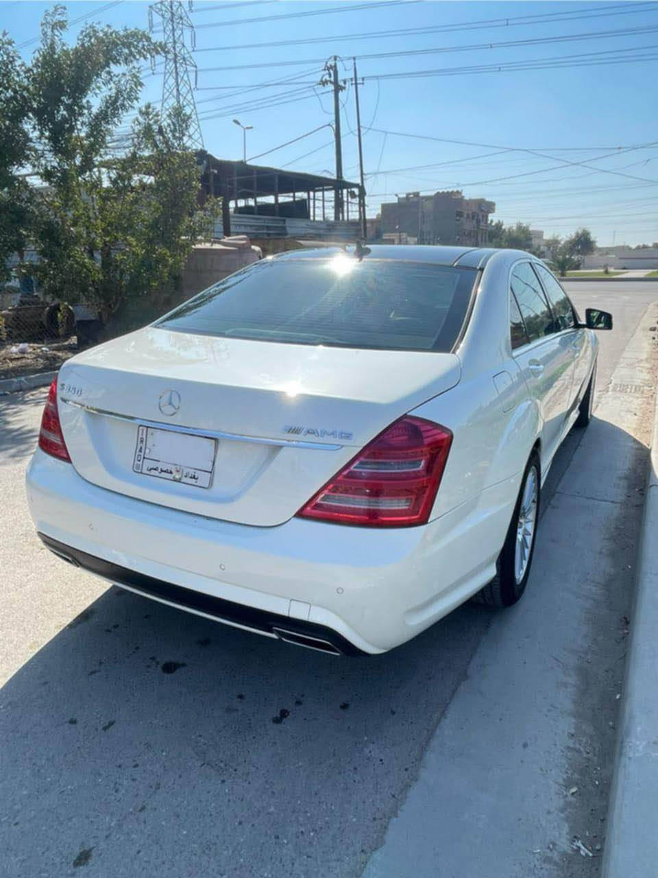 Mercedes Benz S class 
السيارة وارد خليجي استيراد شركة باجگير   S 350 
موديل 2011
عداد الكيلو متر 175الف حقيقي 
كير مكينة صدر كهربائيات كفالة بيهة مكانين صبغ كد شبر
ويل كب 19 تو سايز AMG مع طخم اطارات انتاج 25 
مواصفات السيارة معروفة
السعر 25,500 ورقة للبيع او مراوس حسب القناعة
للاستفسار الاتصال ع الرقم *********** بغداد, العراق
