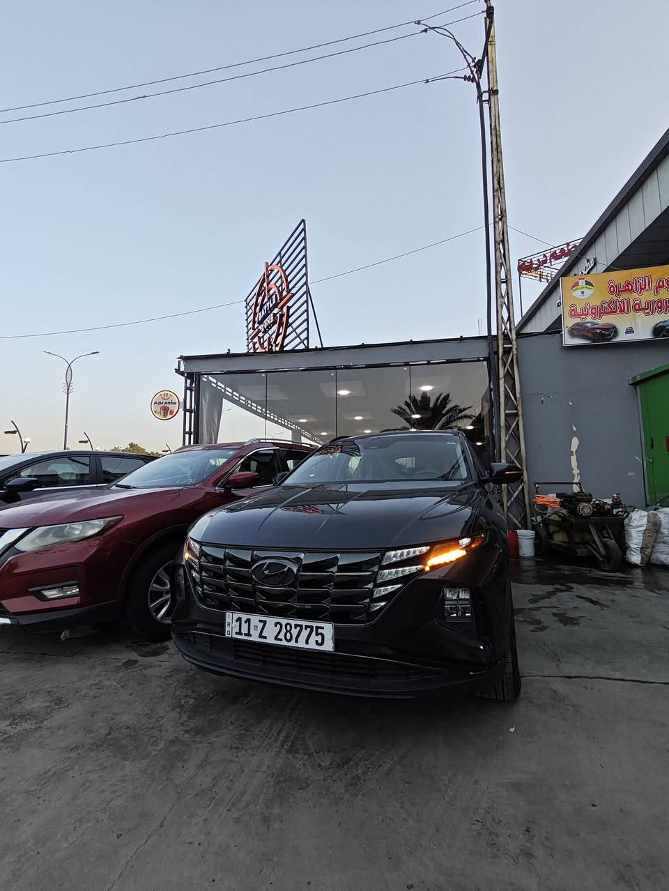 ﷽
هيونداي توسان 2022 
السياره جديده ونظيفه جدا ومابيها اي شي نقص فول مواصفات مرقم بغداد كامل تحويل ثاني يوم 
لأستسفسار اكثر : ***********
