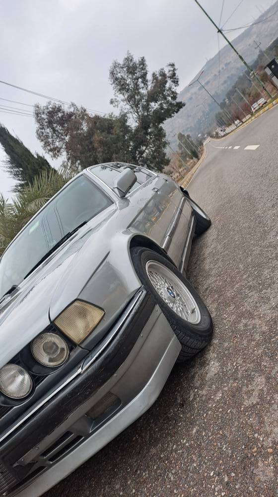 بسم اللە ماشاءاللە 
BMW 730  6K A قامیشی
مۆدێل  1991،،،،  ئۆتۆماتیک 
 مەکینە 30شەش پستۆن 
ئـــاڕم پــلاســتیــک
سلاید ، تحدید سرحە ، جام و ئاوێنە کارەبایی،  ویل مشەبەک ، 
لایت بیلادی   km 299,000
پاوەر و abs  تەبرید ساردو گەرم و لەمس و تەحەکم 
***********ژ.م 

گێڕو  مەکینە  و ئەکسل بەشەرتی فیتەر سەوتی لە کەپسی نەرم ترو خۆشترە
کارەبایاتی بەشەرت 
ئاڕم  و ئەوەلیات  بەشەرت
دەعم و لێدراوی نیە بڕاوەو وەرگەڕاو موس  بەشەرتی فەحس و سۆنەر  
دەعامی لۆ دەعامی وەک بیلاد مایتەوە دەمار لۆ دەمار 
نرخی 33 و مەجالەکی کەم كويسينجاك, أربيل
