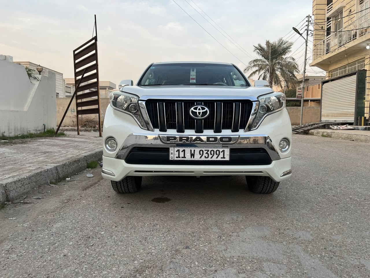 تيوتا برادو كويتي 
موديل ٢٠١٤
لون ابيض 
رقم بغداد الماني بسمي 
٦ سلندر ٧ راكب 
فوووووول مواصفات 
بصمتين: تشغيل وتقفيل 
سلايت فتحة بلقمارة 
دبل تانكي اصلي 
تشغيل عن بعد 
كشنات جلد اصلي 
كشنات ٢ كهرباء 
كامرة دوارة اصلية 
مري شفط مع القفل 
حساس امامي وخلفي 
شاشة كبيرة اندرويد 
فووور ويل 4/4
مانع انزلاق وانحدار 
نظام امان وانحدار 
هوك وحساس خلفي 
ثلاجة داخلية
شاشة الدشبول الكترونية 
تبريد ٣ قطع ثلج 
تبريد ابيانو لمس 
 داخل بيجي اصلي 
لد امامي وخلفي 
لايت زنون اصلي 
تحكم استيرن فول 
حاكية : ابلوتوث: اوكس 
كيجات السرعة زئبقية 
شاحن واير ليس
كروس سرعة 
اسبير تعليك
ويل ١٩ كروم
تخم تاير جديد لك 
ماشية ٥٠ الف اصلي 
كير ومكينة وصدر وحدادية وتبريد كفالة عامةً 
بدون ضربة وتبديل واشخوط وبارد وصبغ كفالة عامة 
سيارة جديدة معنى الكلام بحالة الزيرو 
من صفر عدنة//// كسر كارتون مال قاضي على ايدة
الرقم الدولي الجديد// هزة جديدة//سنوية جديدة لل٣٠
السعر ٣٣٠$ والسوك كلشي بية
***********
