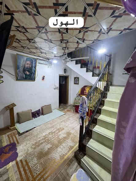 السلام عليكم
بيت طابق ونص مساحه١٠٦متر للبيع 
التنومه/نهر حسن /شارع بيت حماده قريب ع الشارع العام
التفاصيل مذكوره للطابق الارضي بالصور والطابق الثاني فقط غرفه وصاله وصحيات وسطح خلف البيت
السعر90
رقم الهاتف/***********
