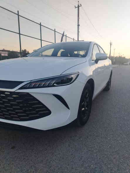 السلام عليكم  (  BYD ) 
جين بلاس 2025  زيروو صفر كم
السيارة كفالة عامة بعدها على وضع الشركة
تترقم بغداد

🔸 المواصفات 🔸

حساسات خلفية
حجم المحرك 1.5
شاشة اصلية
كاميرا خلفية
هند بريك كهرباء
دشبول شاشة ديجيتال
اوتو هولد
مفتاح التشغيل بصمة
تشغيل عن بعد تحكمات مقود
اوامر صوتية
منفذ طاقة
منافذ شحن
مقود جلد حياكة
دخول ذكي
3 وضعيات قيادة
اشاير بالمري
تتسع المقصورة ل 5 ركاب
المقاعد جلد رياضي
اريل نفكيتر
اناره داخلية LED
لد امامي LED
بكلايت ‏LED
قطعتين تبريد 
مثبت سرعة
حجم الاطار 16
مانع تزحلق
منفذ شاحن خلفي
البطارية ليثيوم الاقوى والاطول عمرا في عالم الهايبرد ملاحضة: السيارة تحتوي على بصمة + كارت + شاحنة
وجميع العدة مالتها موجودة

العنوان بغداد السيدية 📍
للاستفسار ☎️
***********
