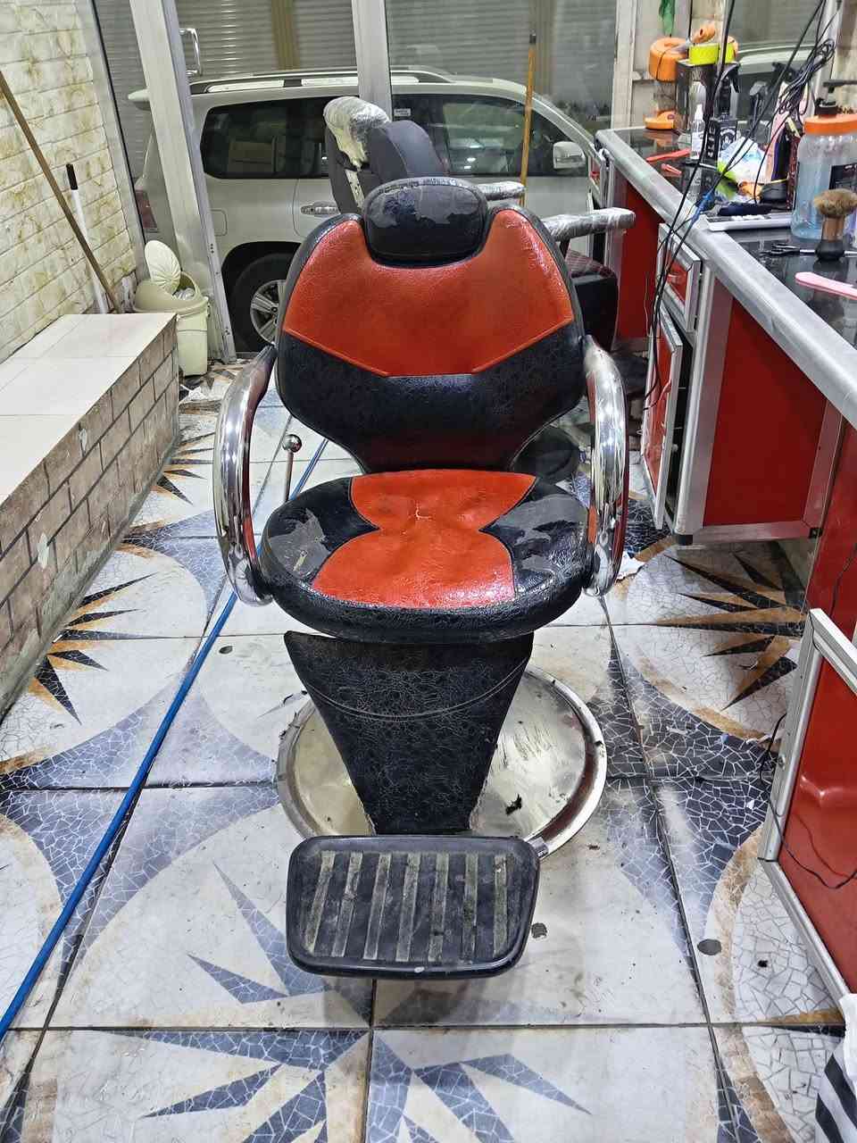 كرسي نضيف جكاته شغاله مابي شي مكاني بصره ب١٠٠ وبي مجال ***********
