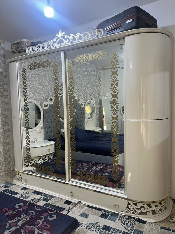 السلام عليكم غرفه تركي 9قطع  قويه و جبيره  ومامكسوره للاستفسار***********
