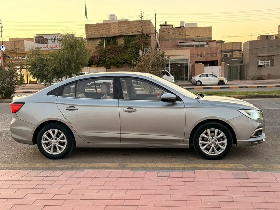 السلام عليكم. MG 5.  موديل 2022
ماشيه 97 ألف 
نص مواصفات بصمه شاشه تحكم ستيرن
بيه بارد بالجنطه ودحجه ما مصلحه  بالجاملغ الخلفي 
كير مكينه مكفولات صدر امامي جديد 

سعر 85 وبيه مجال
مكاني نجف
***********
